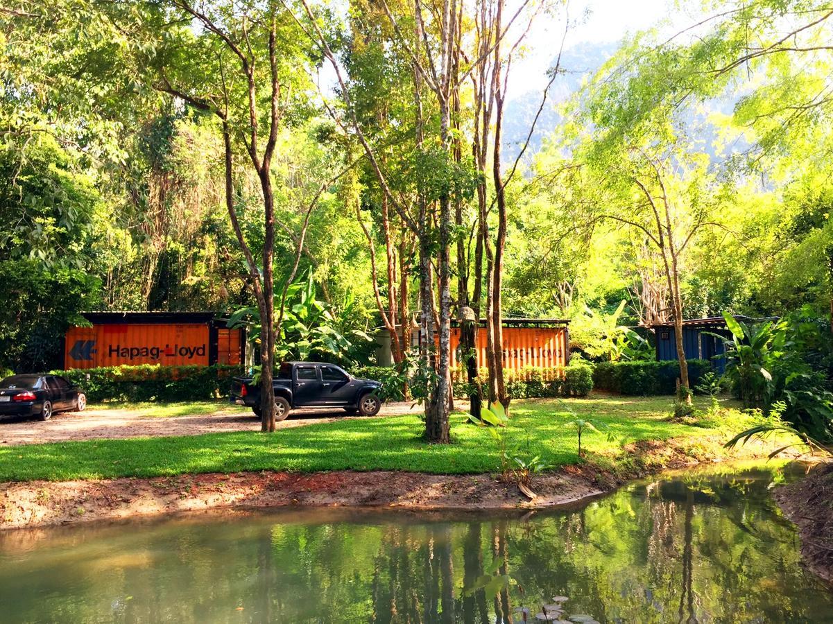 Hug Rimtharn Hotel Ban Khao Klom Bagian luar foto