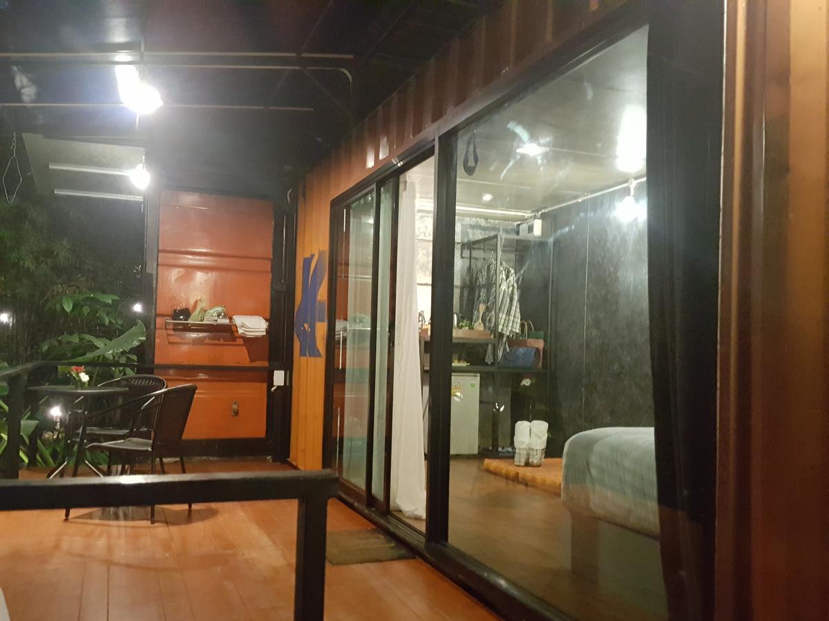 Hug Rimtharn Hotel Ban Khao Klom Bagian luar foto
