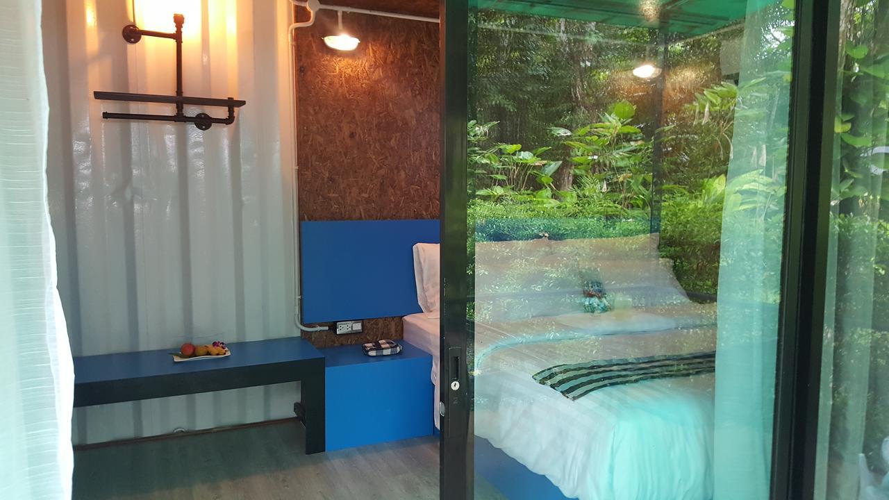 Hug Rimtharn Hotel Ban Khao Klom Bagian luar foto