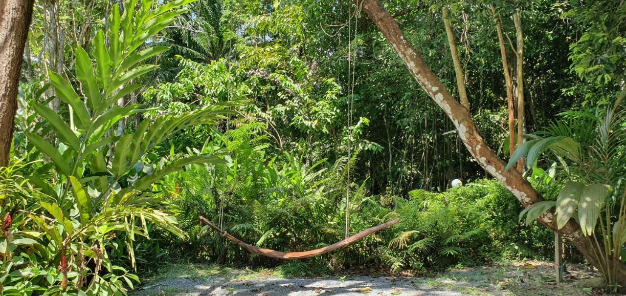 Hug Rimtharn Hotel Ban Khao Klom Bagian luar foto