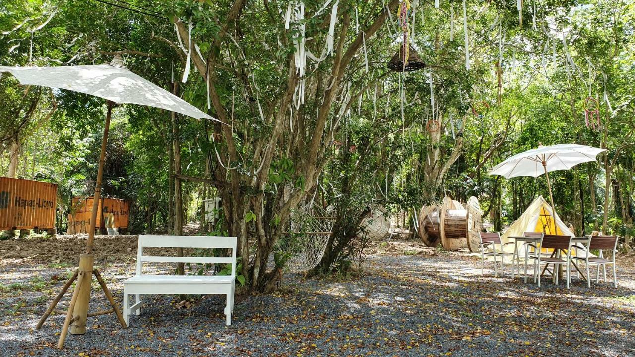 Hug Rimtharn Hotel Ban Khao Klom Bagian luar foto
