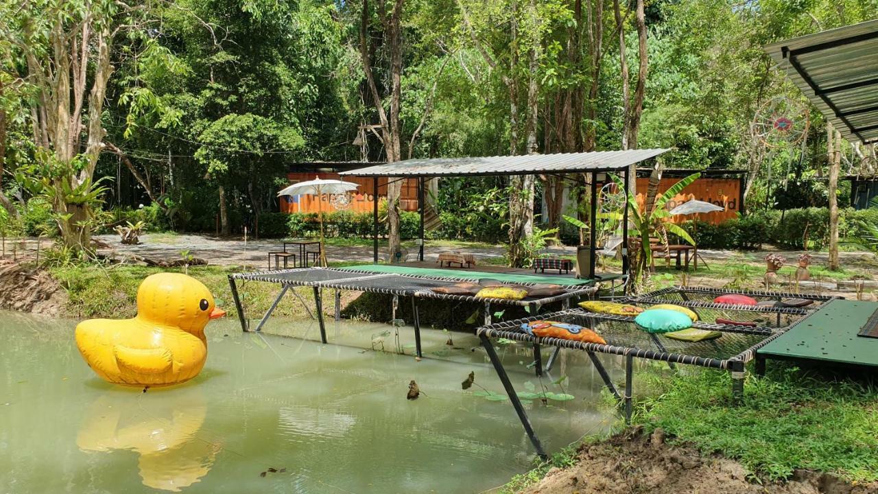 Hug Rimtharn Hotel Ban Khao Klom Bagian luar foto